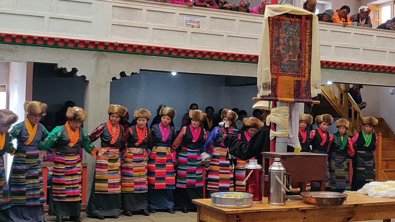 (SHERPAS)khumbu phortse Sherpa songs, traditional dress