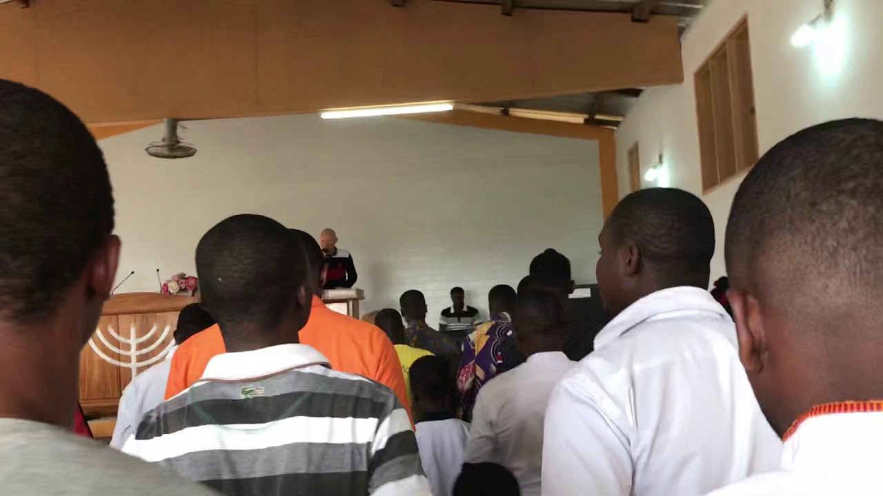 EGLISE DE BONOUA Fr&egrave;re AYMAR &laquo;&nbsp;NOTRE DIEU NE CHANGE PAS&nbsp;&raquo;