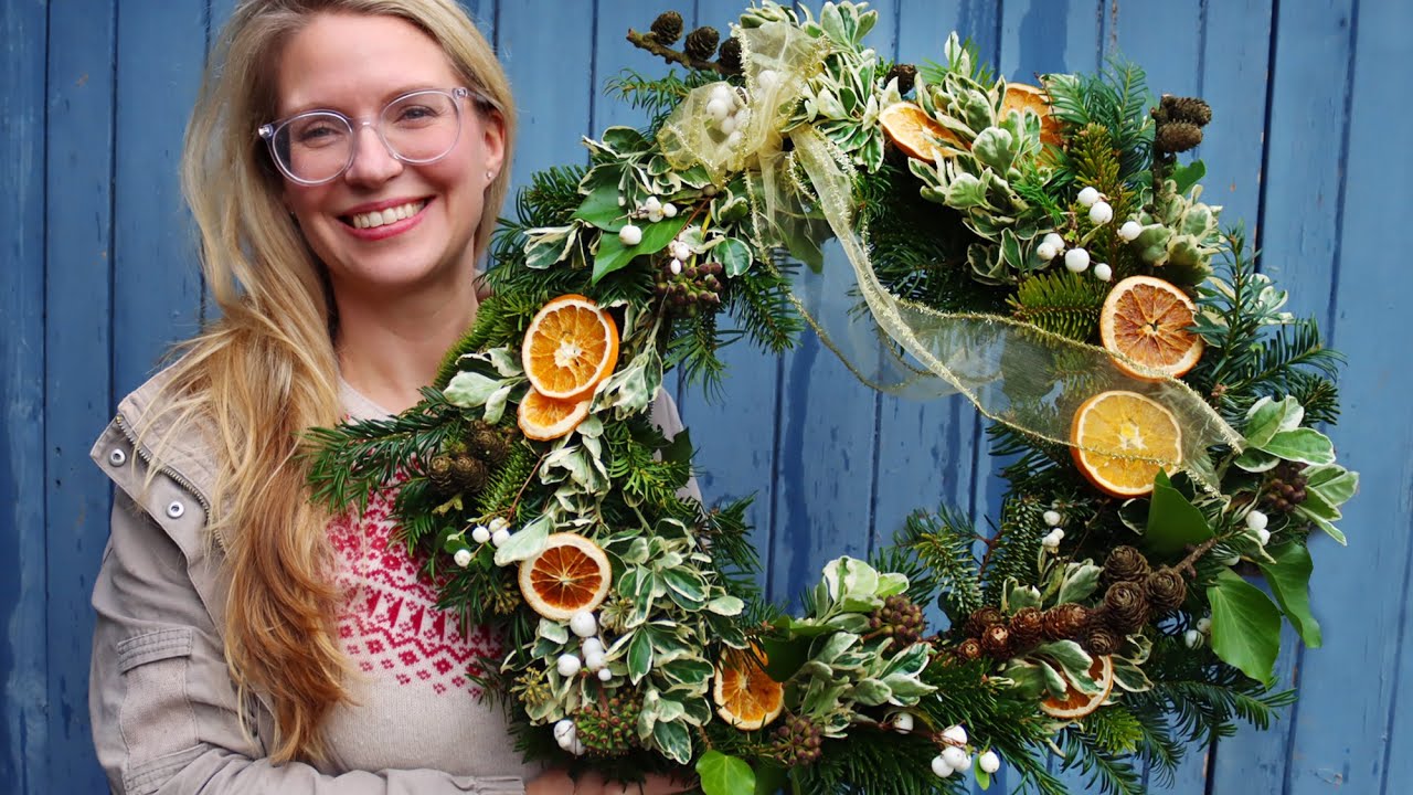 Make a Homemade Christmas Wreath in Four Easy Steps