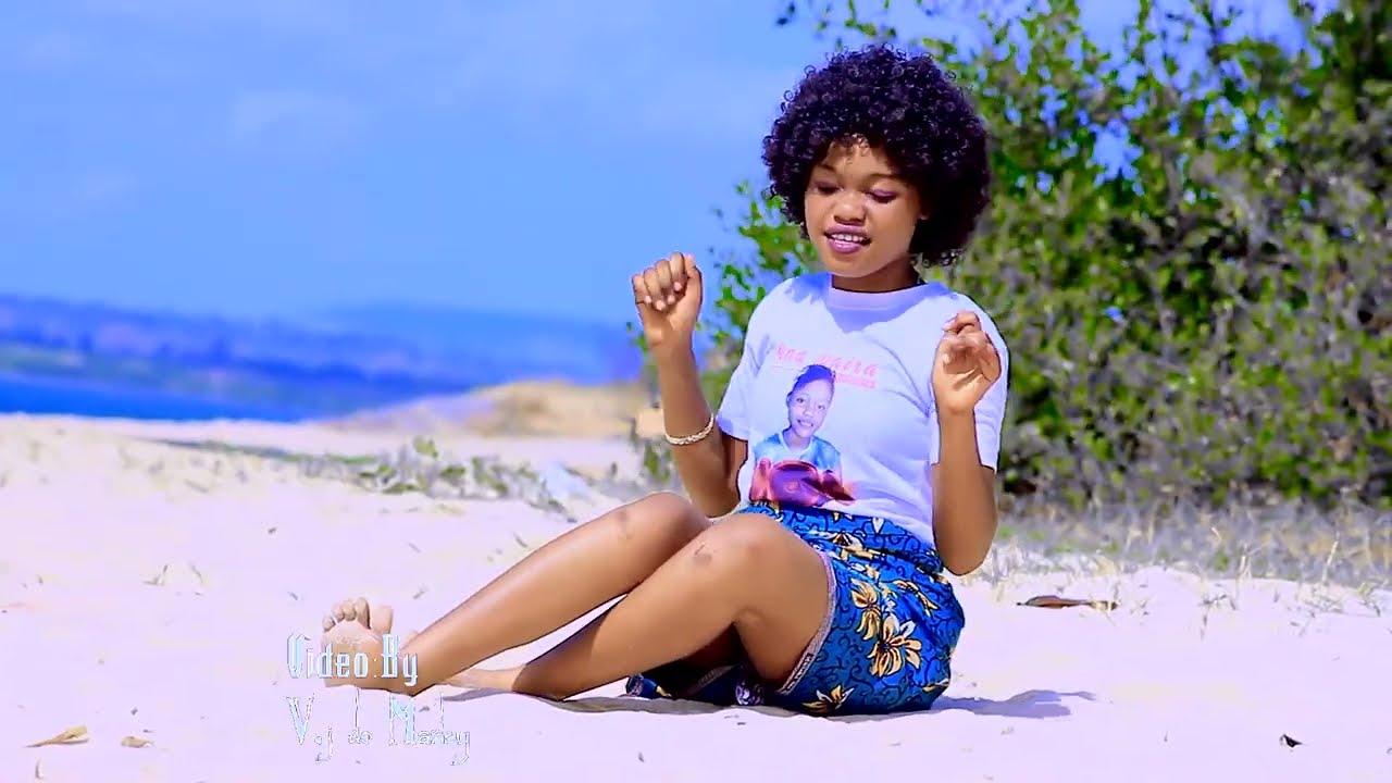 Ana Nayra  Vila de Nacala Velha Oficial Video  By Eng Marley Studio
