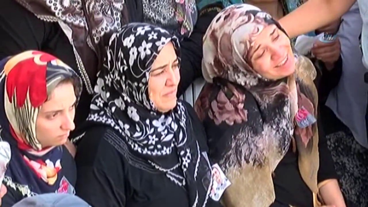 15 Temmuz Şehidi İkiz Polislere En Acı Sarılma