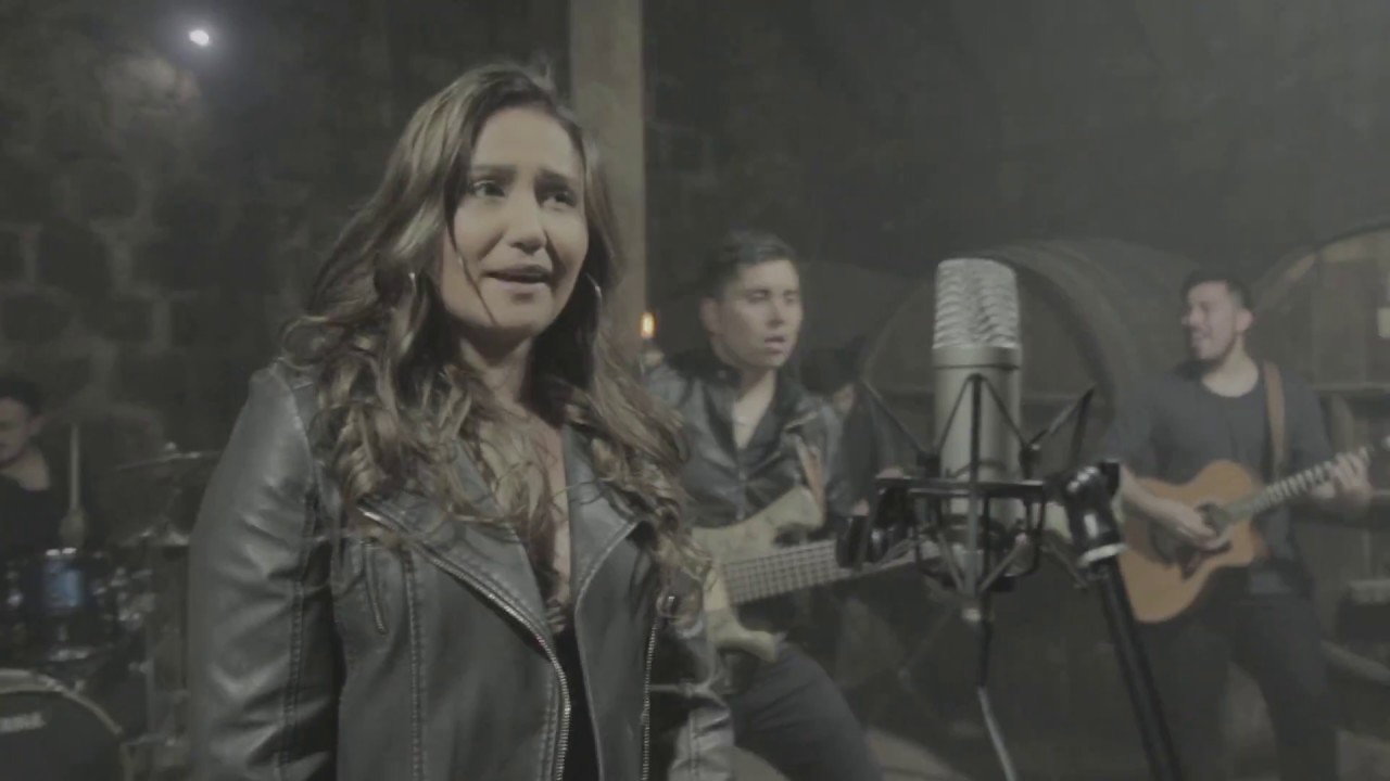 Paula Rivas - Sin Avisarme (Video Oficial)