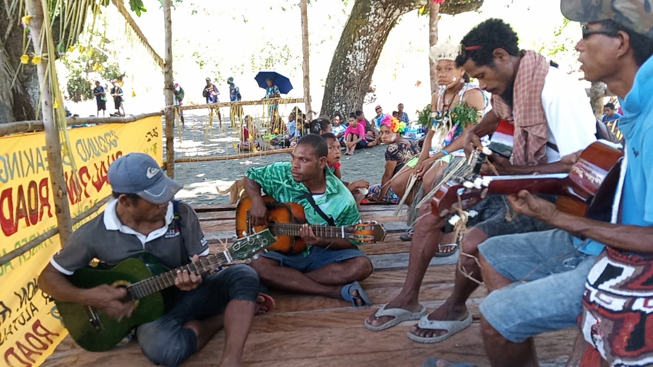 Sounds of Central Suau String Band Singing - Saga'aho Village - Fife Bay - Milne Bay Province