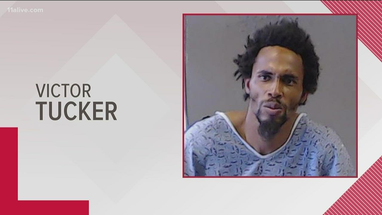 Man accused of killing grocery store cashier in dispute over face mask indicted