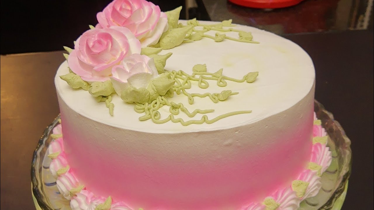 Bolo 🍰 Com Rosas De Chantilly pintadas com aerógrafo  Nao E Chantininho Tudo passo a passo
