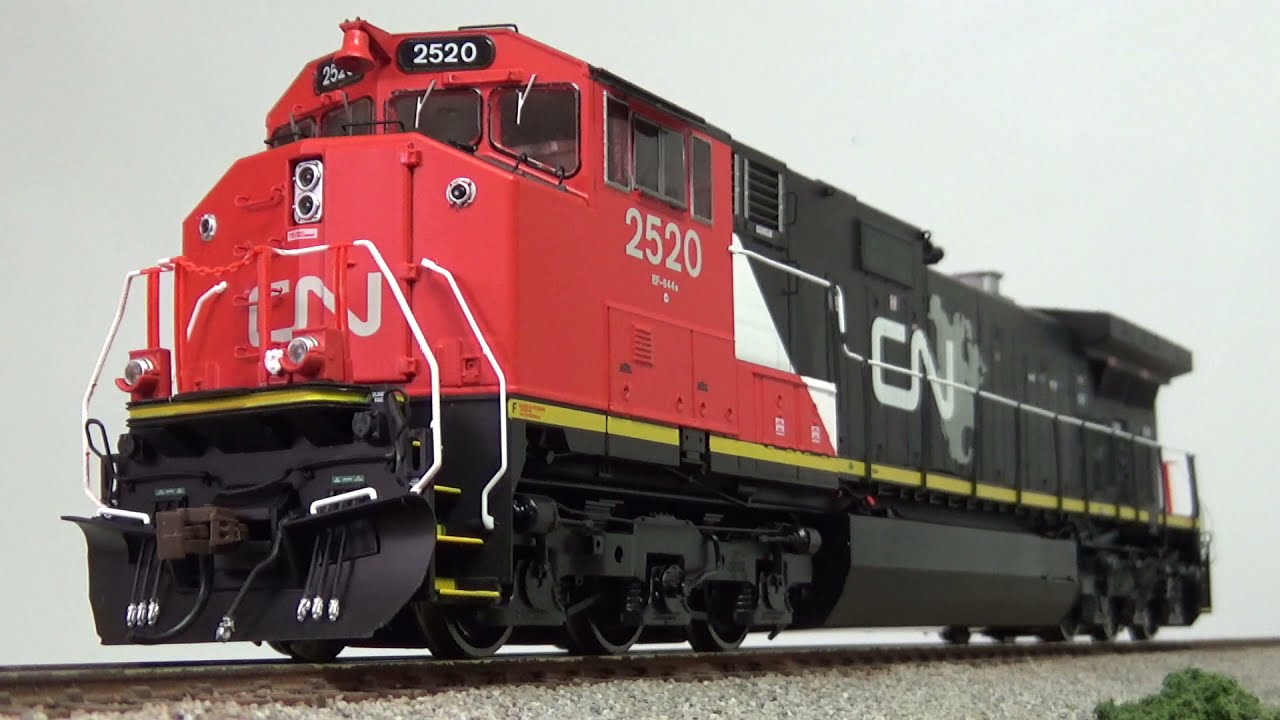 Athearn Genesis Dash 9-44CWL Review & Testing