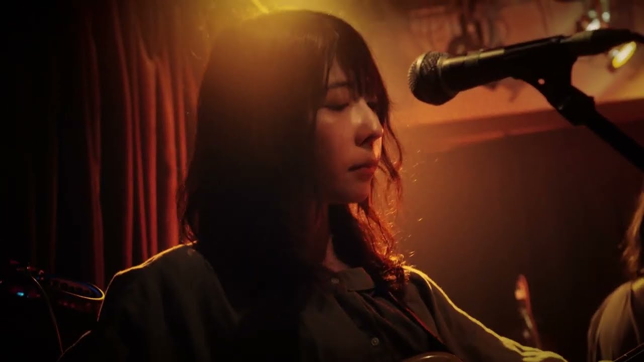 plums - 栞(Official Live Video)