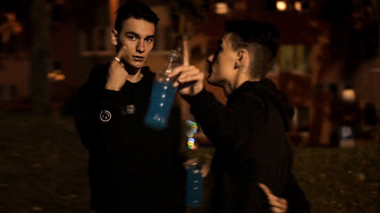 chati - Moon rock (Official Video)