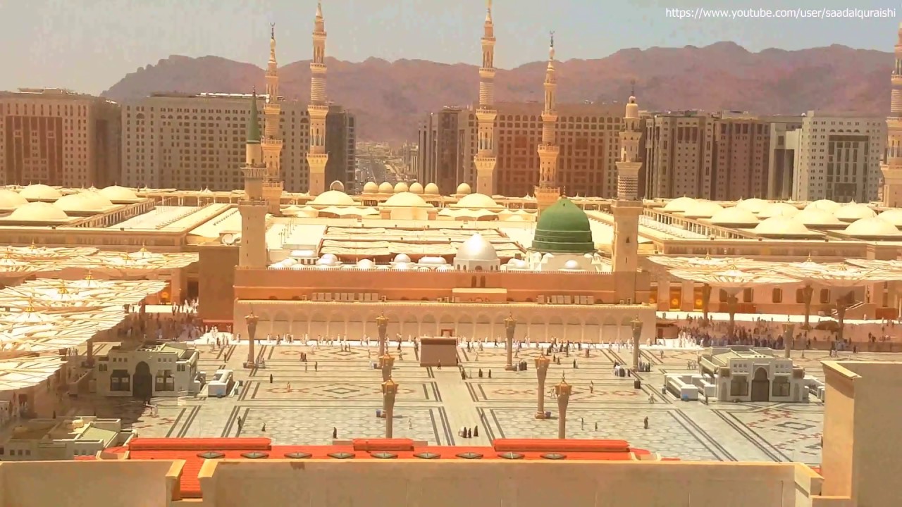 Heart touching naat In front of Masjid Al Nabawi Medina ♥ ᴴᴰ