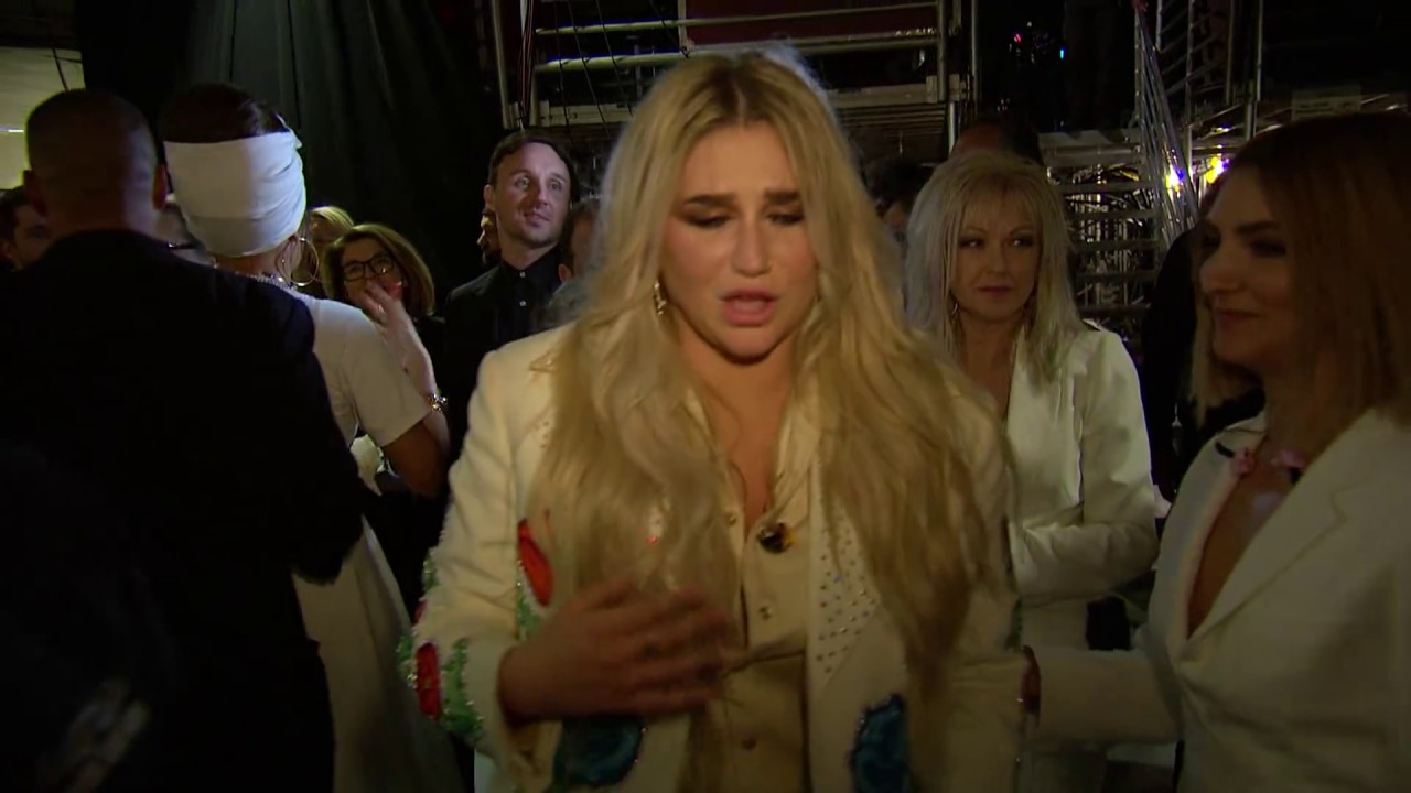 Kesha and Andra Day Backstage at the GRAMMYs | 60th GRAMMYs