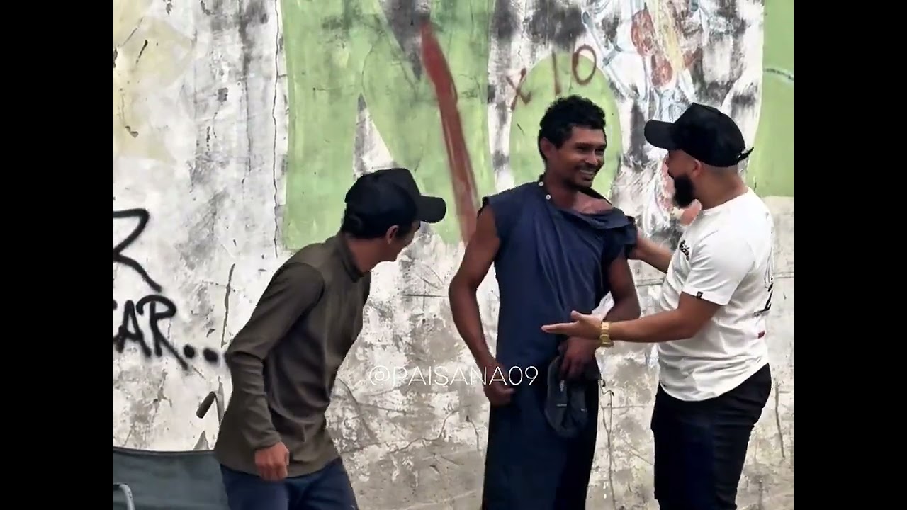 Pegadinha do paisana😂😂