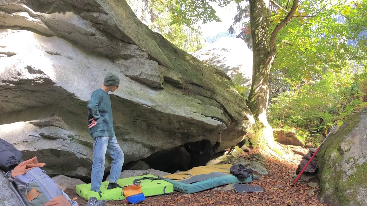 Val daone Boulder - plana - Antro 7a