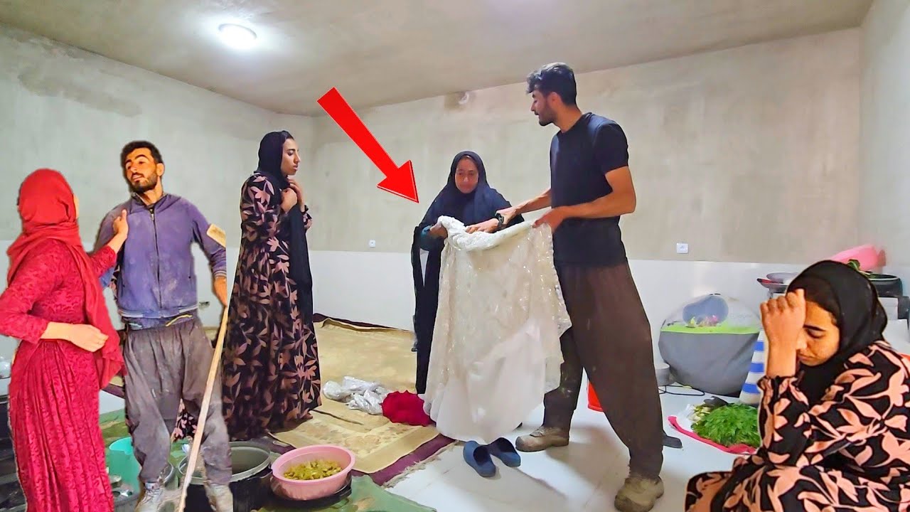 Nazgol's new dress for Tahereh's suitor faces Zaman's wrath.