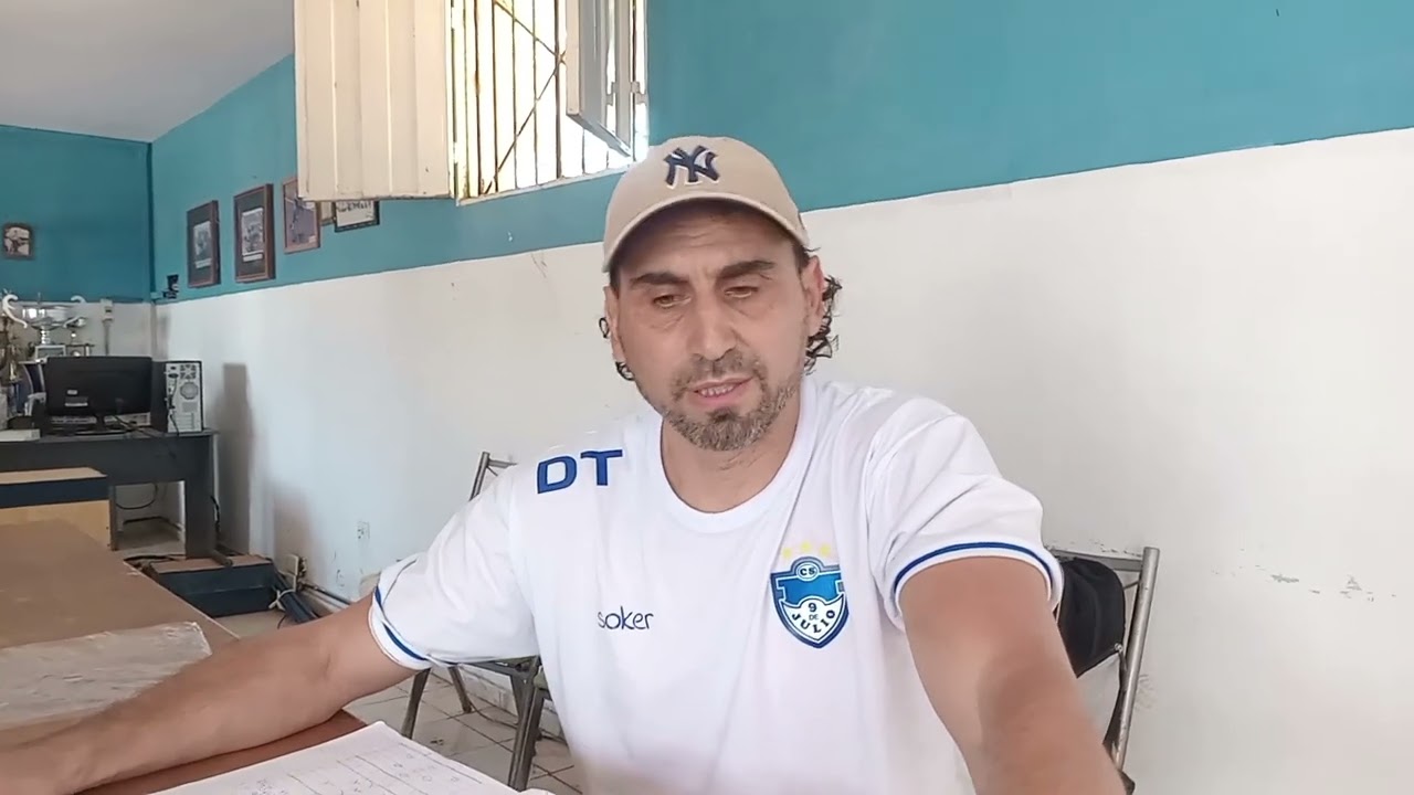 CON EL SUPERCAMPEON CARLOS BIASOTTI, DT DEL AZUL DEL ESTE
