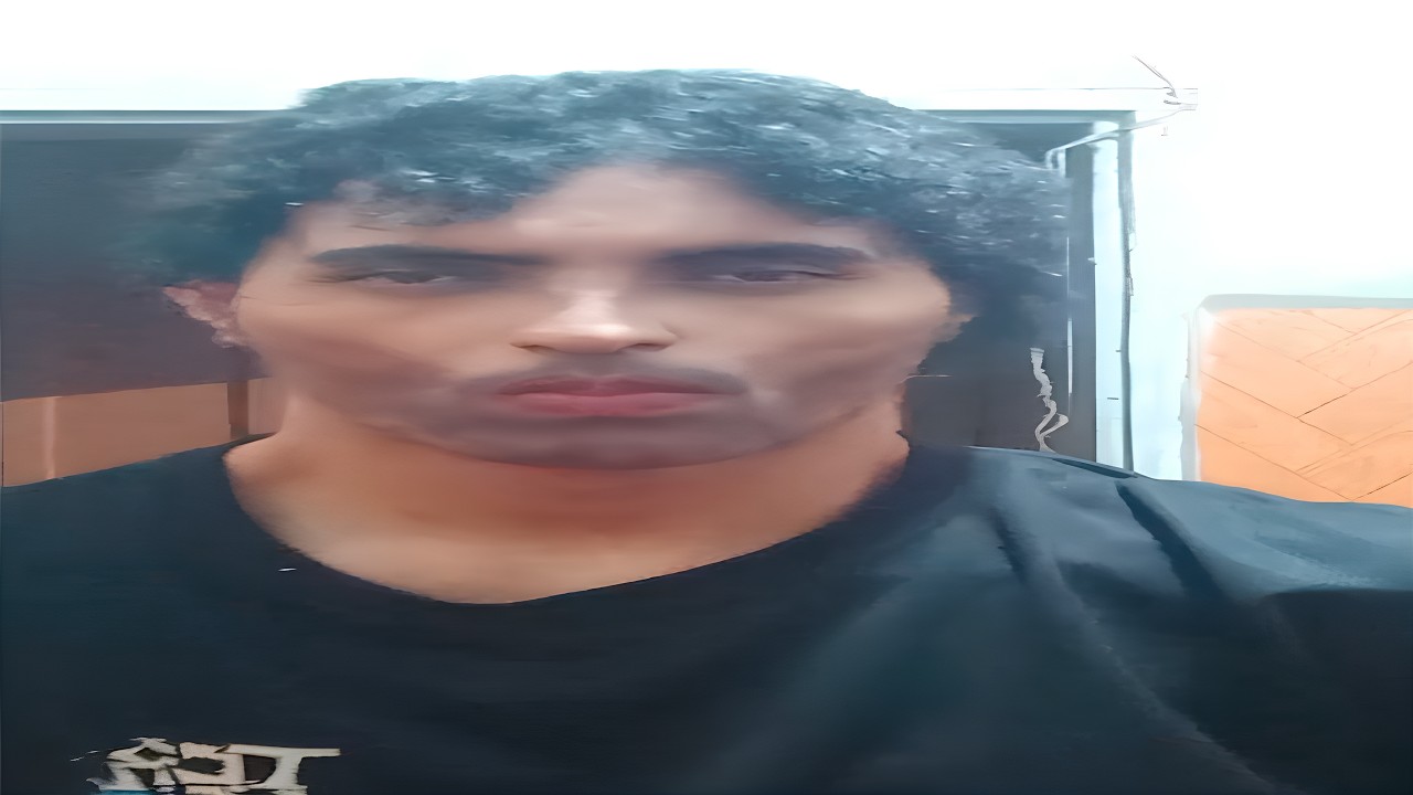 o LOOKSMAXXING est&aacute; DESTRUINDO esse CARA (bizarro)