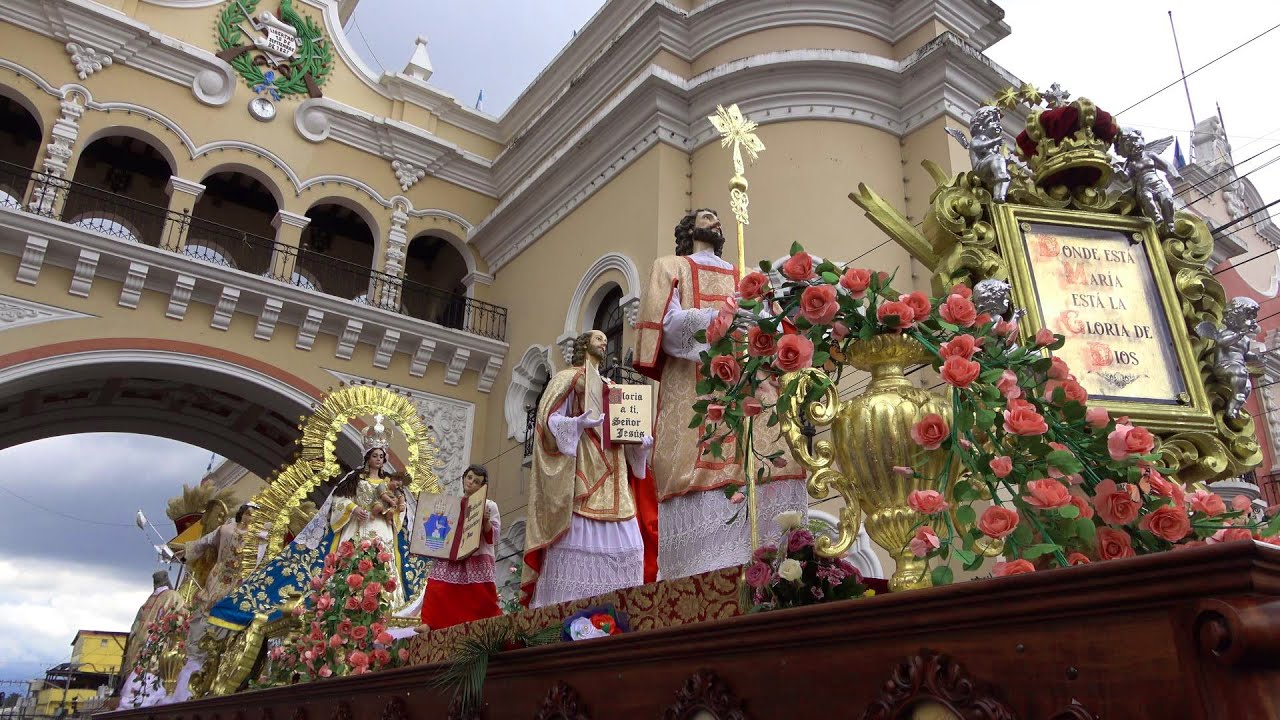 ARCO DE CORREOS Procesión Virgen del Rosario 2025 (Caridad del Gudalquivir) Basílica Santo Domingo