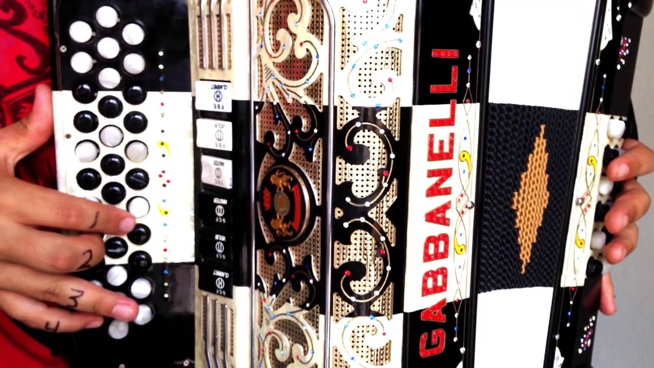 Una mala eleccion acordeon (Con adornos)