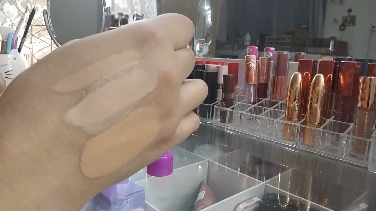 Comparação de cores bases Avon Color Trend Matte Real e em bastão