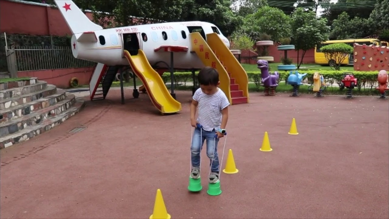Mindset - 4 Pairs Of Stilts Bucket