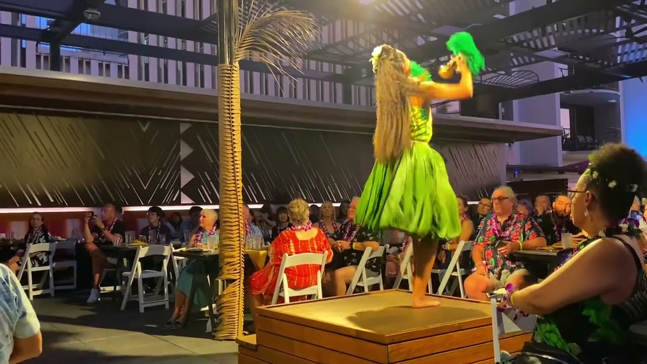 Paina Waikiki The Luau at the Waikiki Beach Marriott, VIP seating 〜ワイキキビーチマリオット ルアウショー VIP席