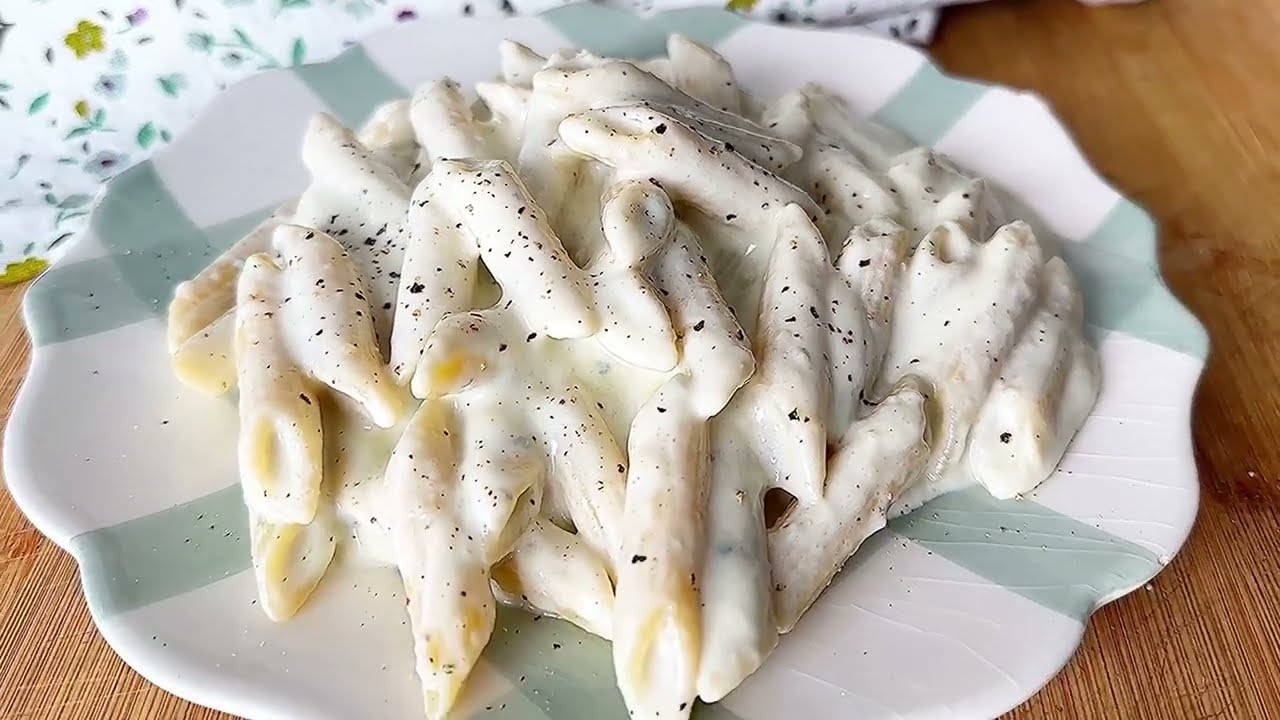 PASTA AI 4 FORMAGGI: un primo piatto CREMOSO e irresistibile, pronto in pochi minuti.