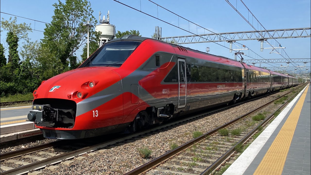 TRENI DI OGNI TIPO in transito alla stazione di Desenzano del Garda!