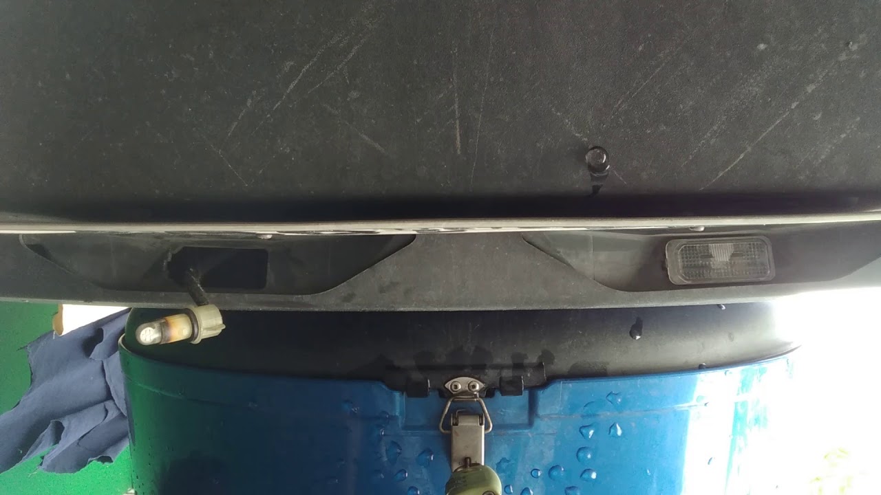 Changing Ford Ecosport Number Plate Light