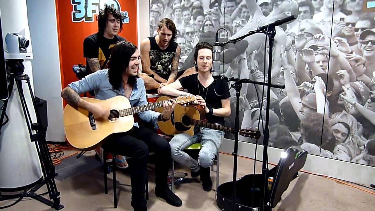 Destine - I Get Around (Beach Boys cover, acoustic live) @ 3FM miniconcert 05/08/2011