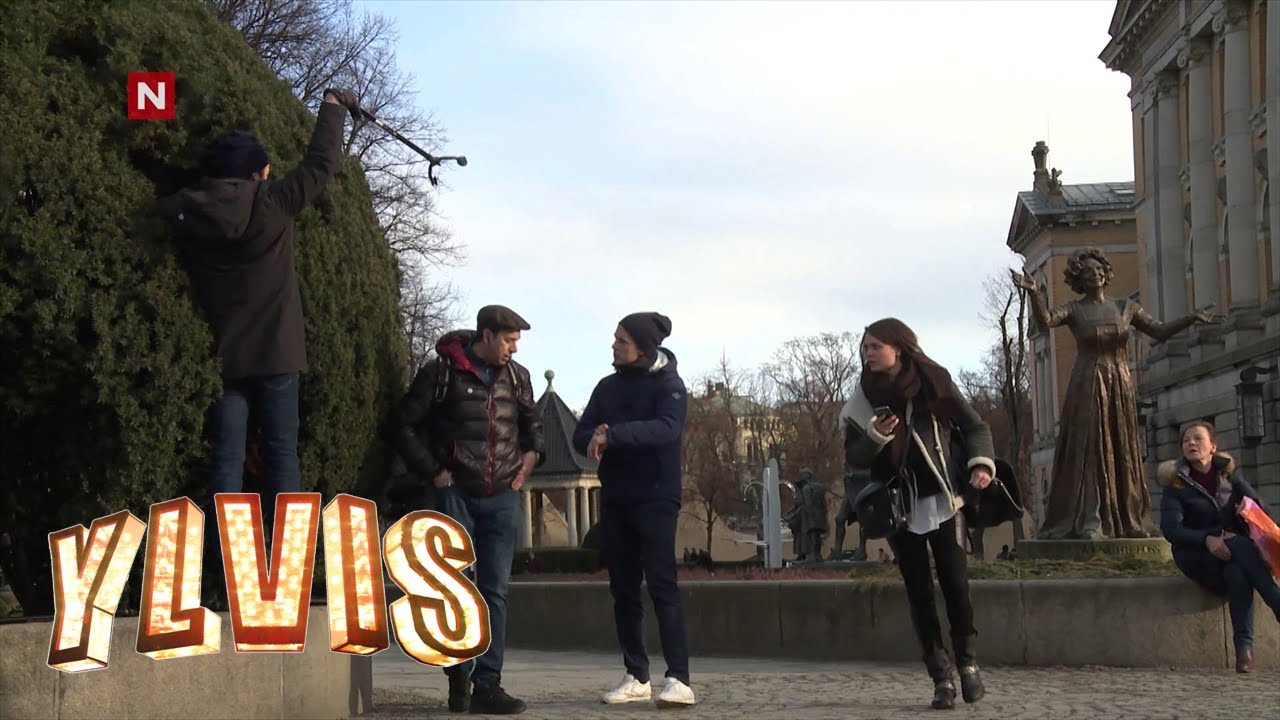 Ylvis - Lueslang med Jon Almaas (English subtitles)
