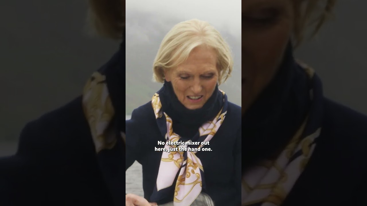 Mary Berry&rsquo;s boozy dessert hack in 90 seconds | May Berry Everyday | Mary Berry