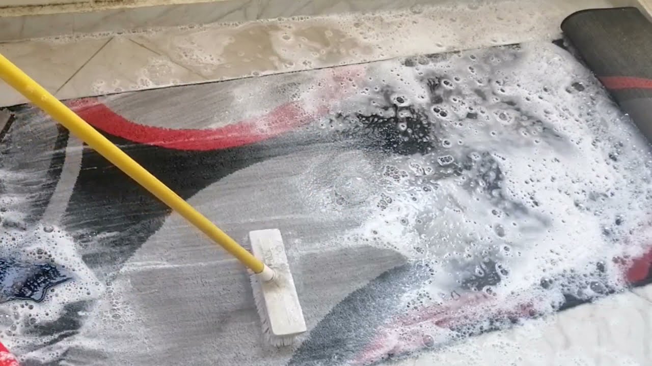 غسيل السجاد باسهل واسرع طريقة فالعالم في اضيق مكان متر *متر