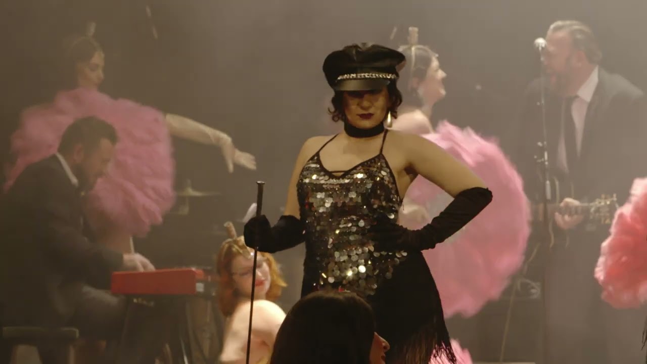 Berlin Burlesque Academy- Emerald Esmeraldas 2022