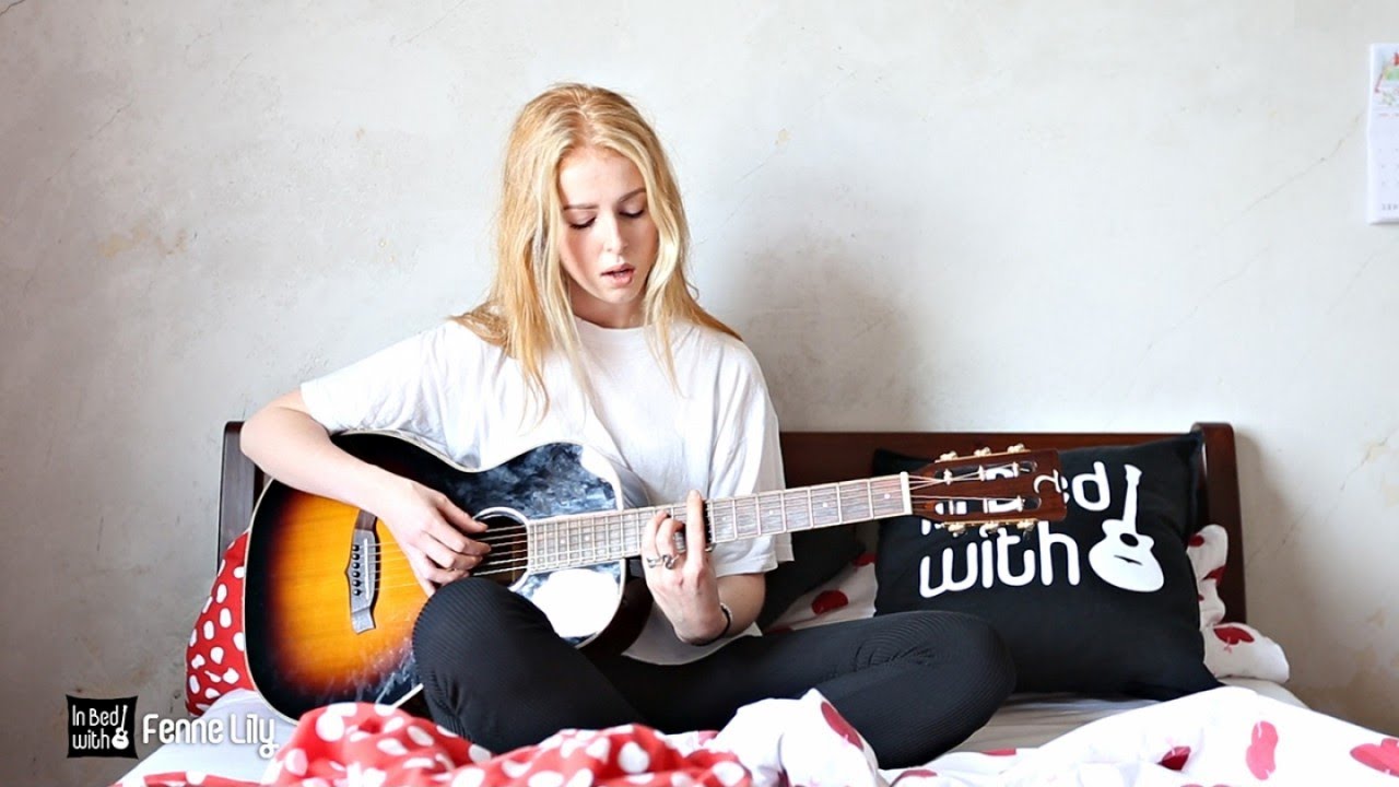 Fenne Lily - What's Good - acoustic for In Bed with at Reeperbahn Festival 2017