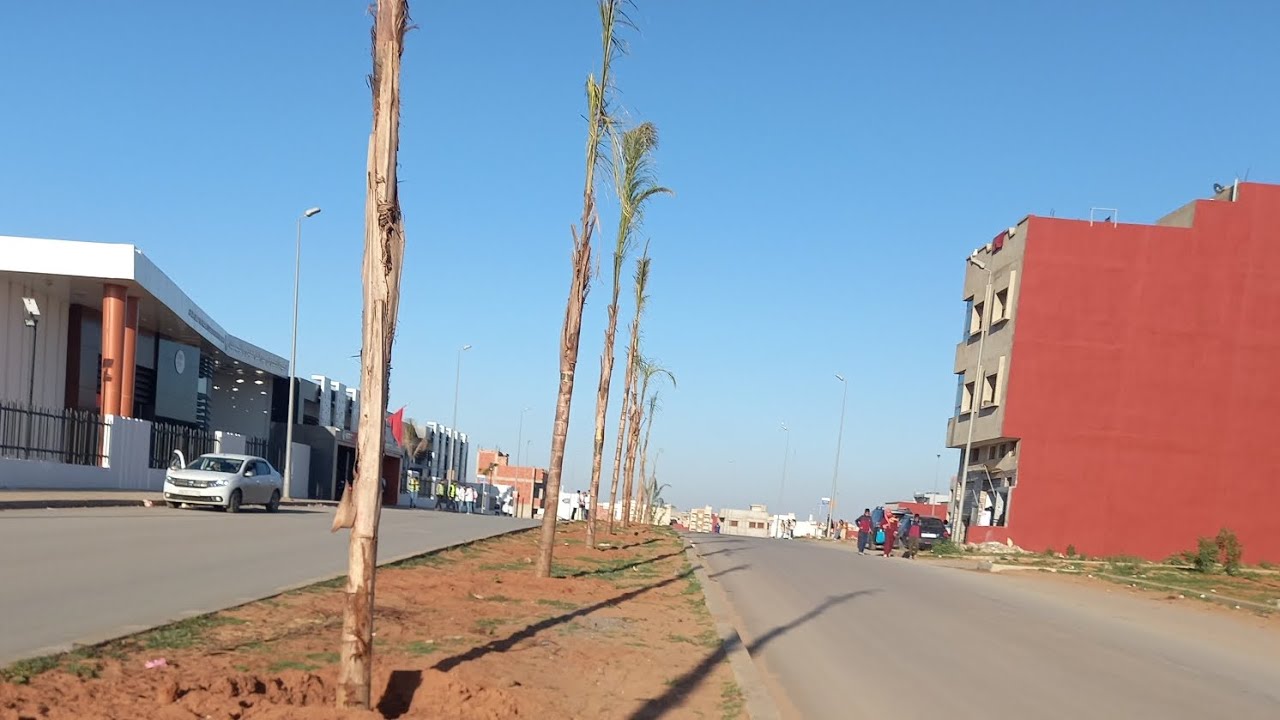 بقعة الأرضية مساحتها 64متر التجارية لشارع 30 برامي القنيطرة ثمن مناسب لهاتف 0682362090