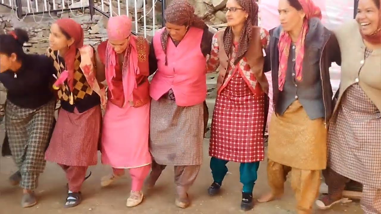 Mere rishtedar ka jaberdast pyar video Pahadi Nati kulvi song Pahari video new 🥰
