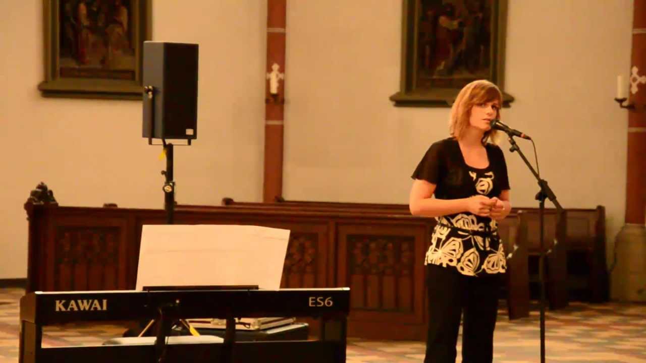 Traditional Amazing Grace sang by Kate Rena