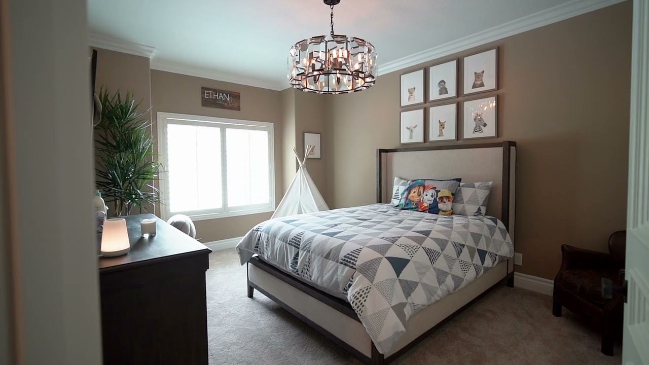 32221 Weeping Willow St Tour