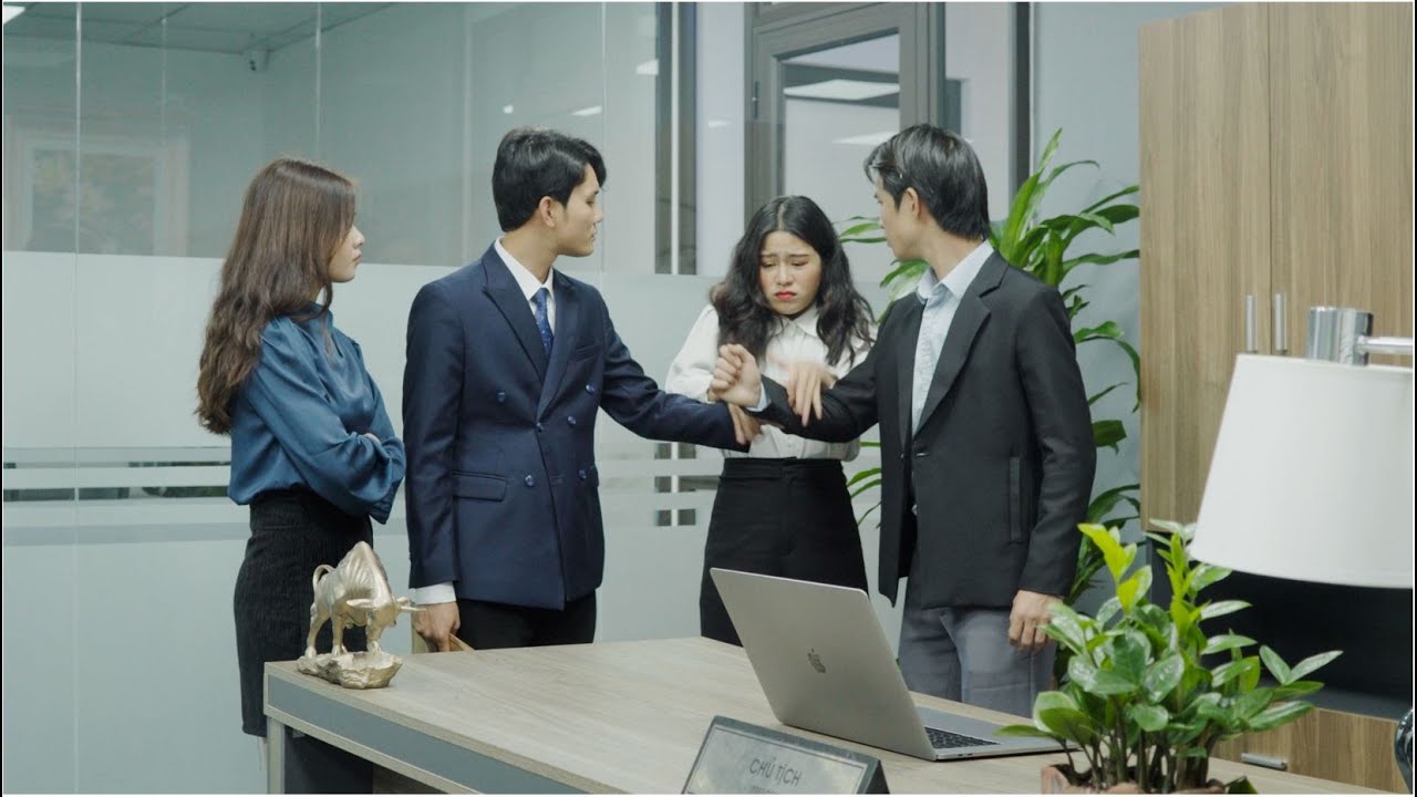Cô Thư Ký Gan Dạ Liều Mình Uống Thuốc Độc Cứu Chủ Tịch Và Cái Kết - Tập 647