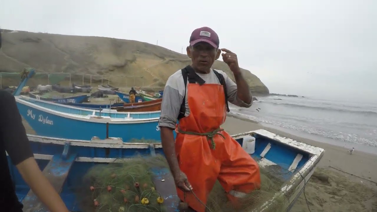 Corriendo x provincia de barranca entrevista sr.Honorio pescador artesanal playa puerto chico Perú 