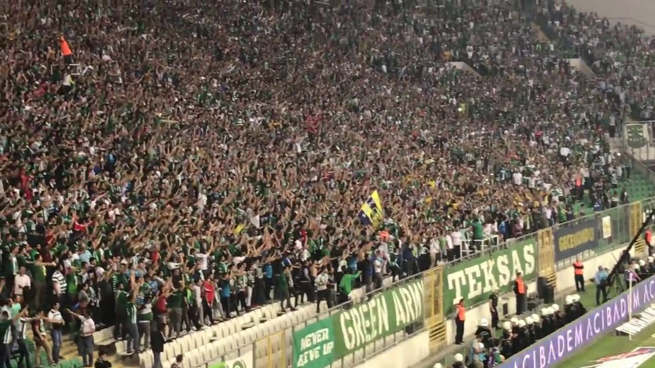 Bursaspor 0 - 2 Beşiktaş Ma&ccedil;i 6. dakika. BursAnkara - Texas - Gecekondu