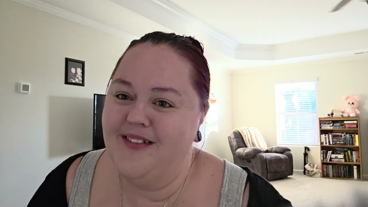 ASMR Делаем макияж тебе и мне, ролевая игра (✨️тихо, постукивая✨️)