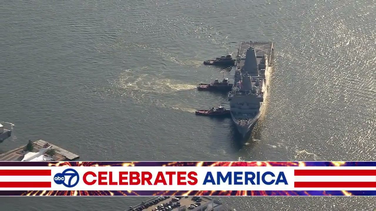 USS Arlington швартуется у Пирса 88 в рамках подготовки к празднованию 250-летия Америки