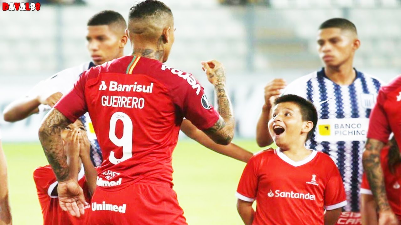 Así REACCIONAN los NIÑOS cuando CONOCEN a PAOLO GUERRERO || Selección Peruana ● 2020ᴴᴰ
