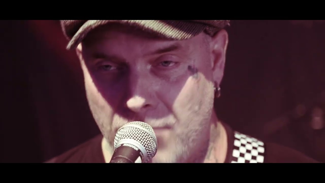 Wild Rooster 'V8 Brothers' (official video)