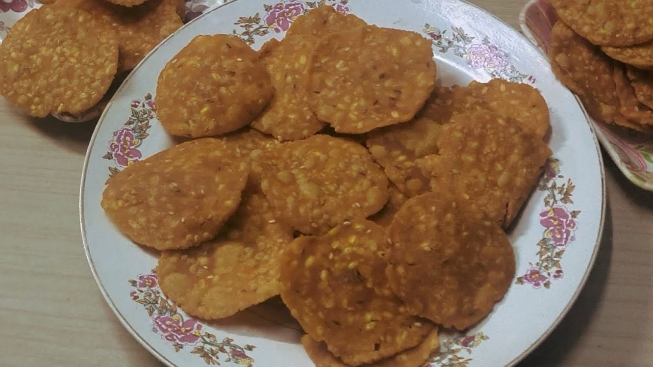 పప్పు చెక్కలు ఇలా చేస్తే చాలా crispy గా వస్తాయి👌 || pappu chekkalu in telugu|| 