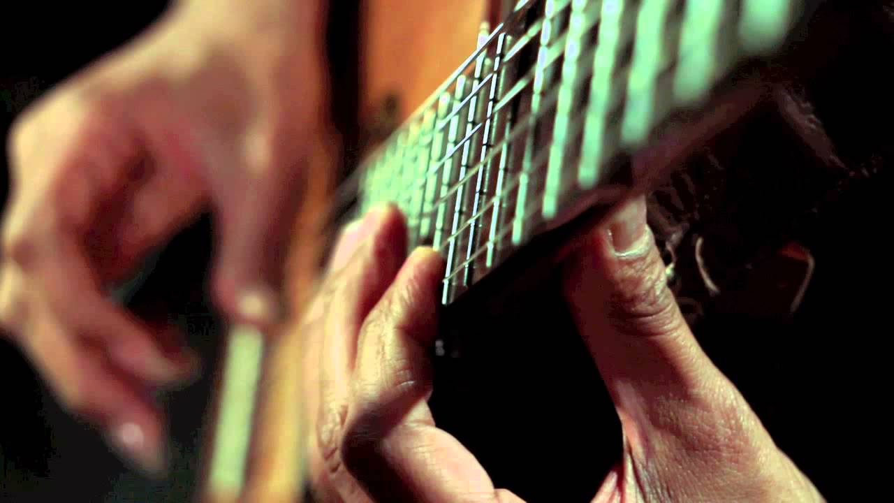 Raul Mid&oacute;n - Invisible Chains (Live)