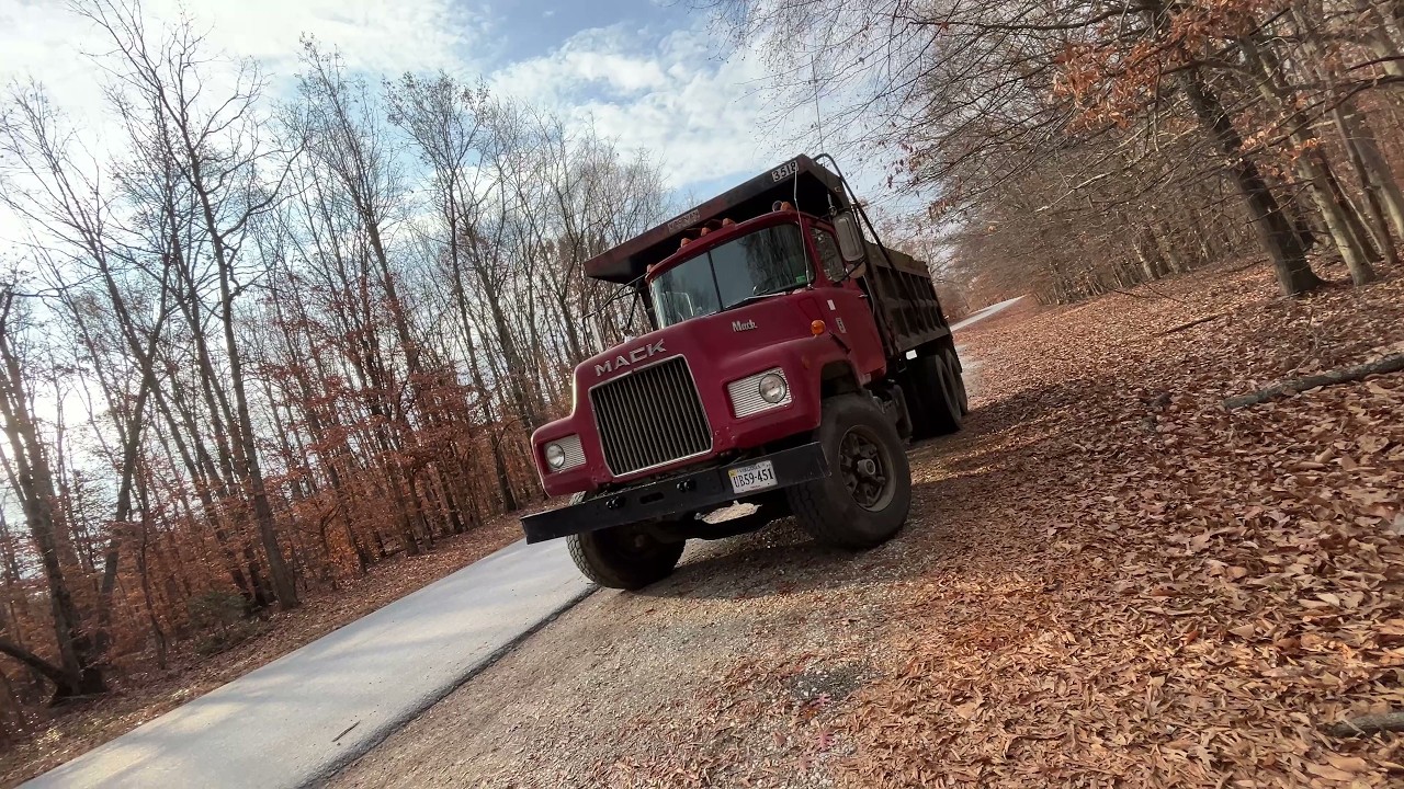 A Day of Hauling in the 1986 Mack DM