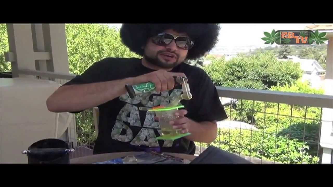 Master Bong   How to Roll a Blunt