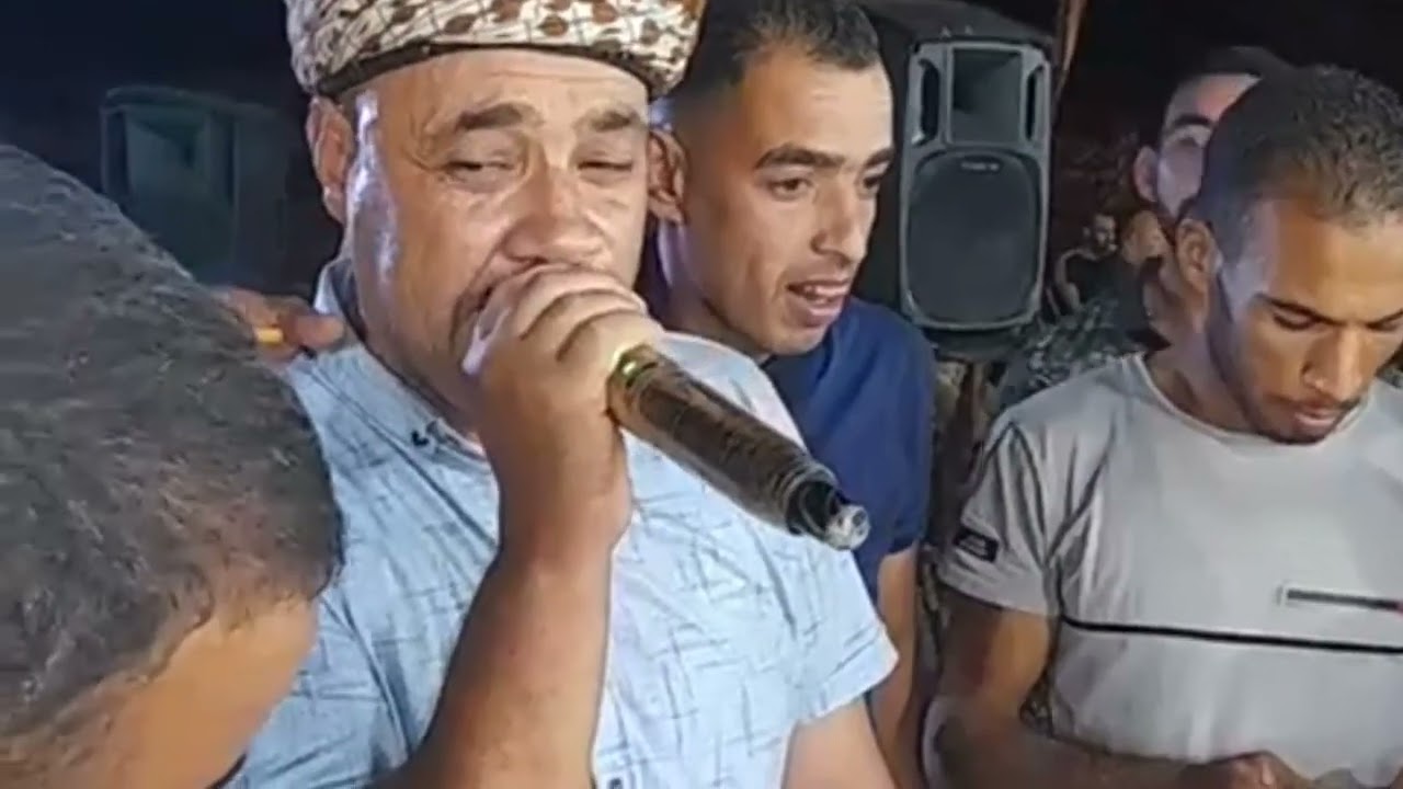 اسمع الشيخ الحشاني يبدع في موال النايلي عن الام يبكي الحجر