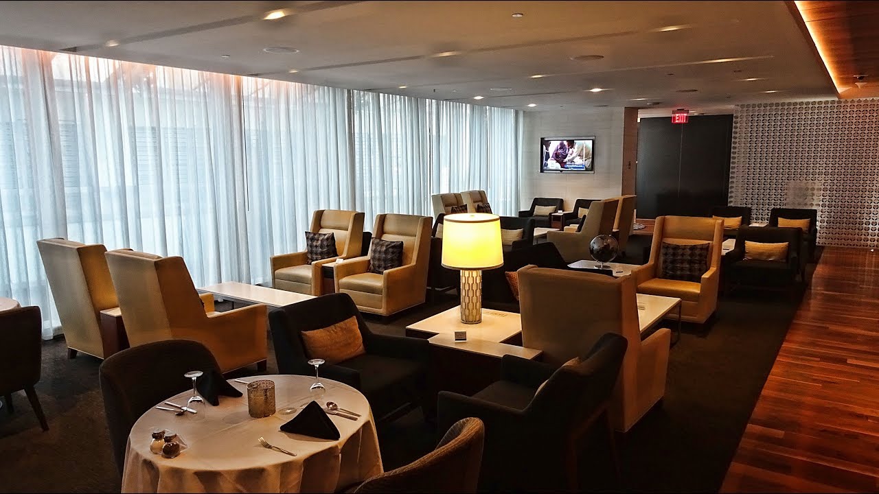 STAR ALLIANCE FIRST CLASS LOUNGE LAX